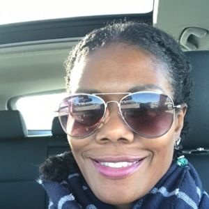 Meet your Posher, Vanessa